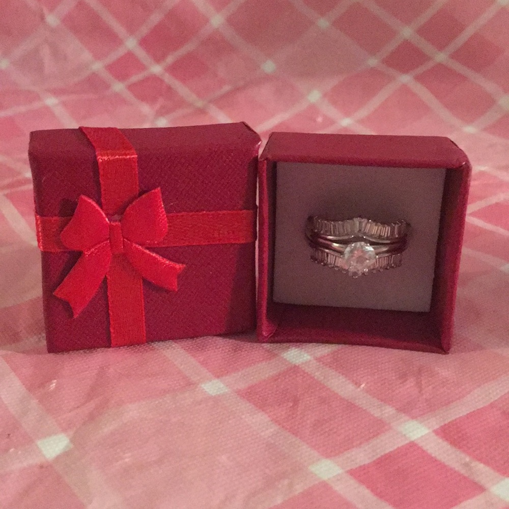 🎈SALE🎈💍2PC. BAGUETTE BEAUTY SET💍